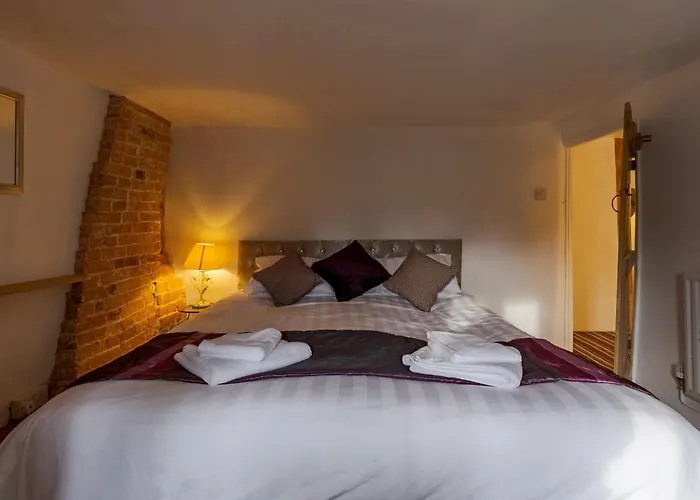 14Th-Century Cosy 3-Bed Cottage Business Stays