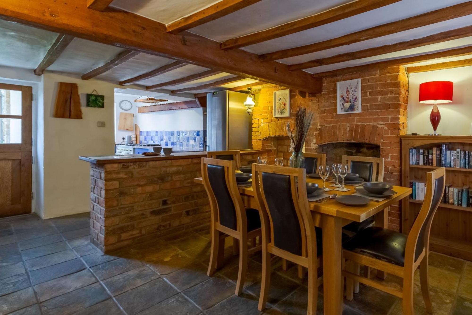 14th-century Cosy 3-bed Business Holiday home *