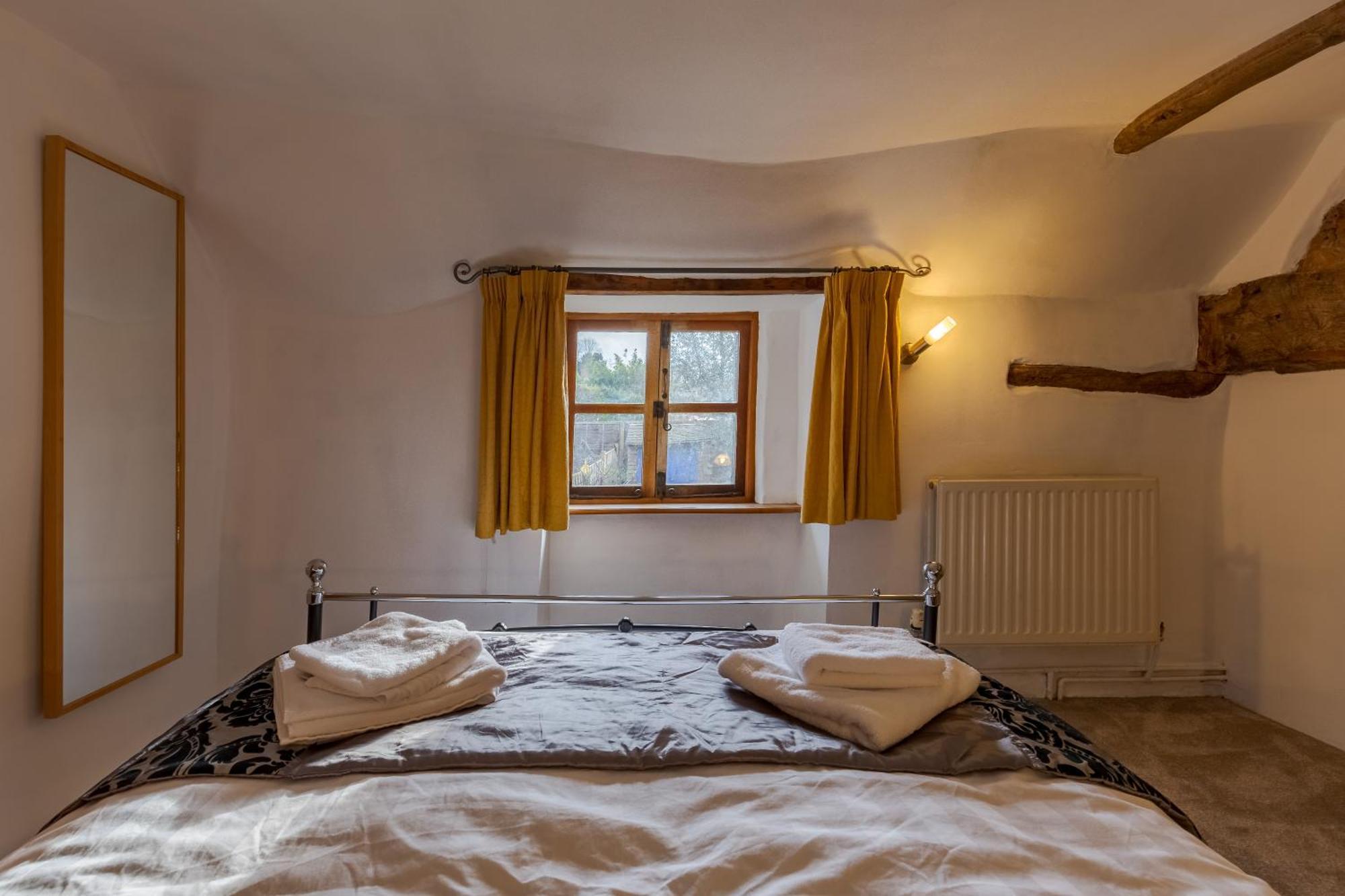 Holiday home 14th-century Cosy 3-bed Business