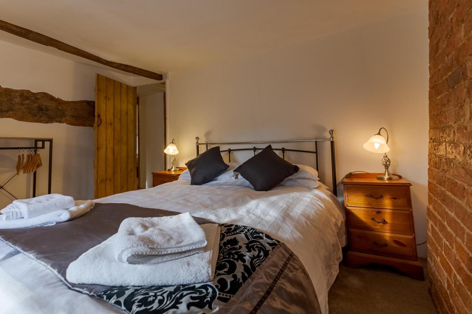 14th-century Cosy 3-bed Business Holiday home *